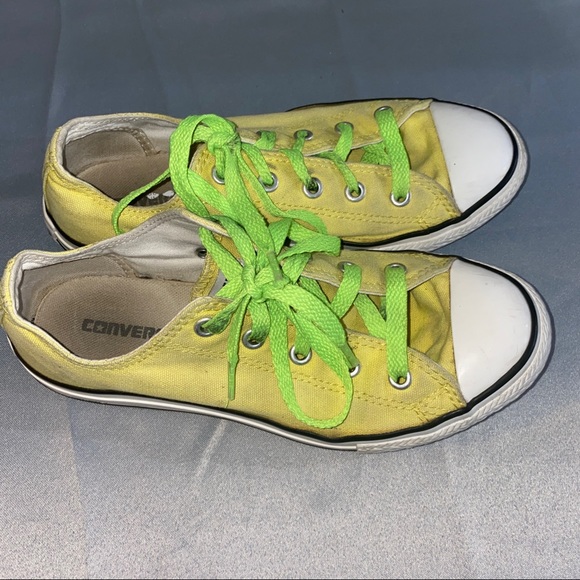 Yellow Converse With Bright Green Laces - Sz 3 Y - Picture 2 of 5